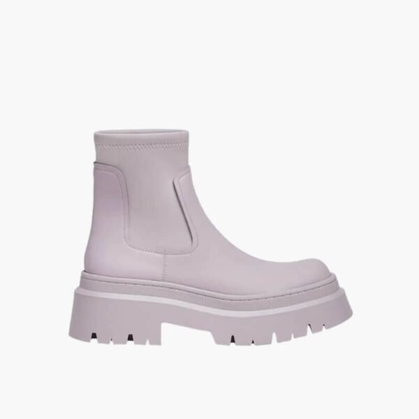 Rubberised flat boots